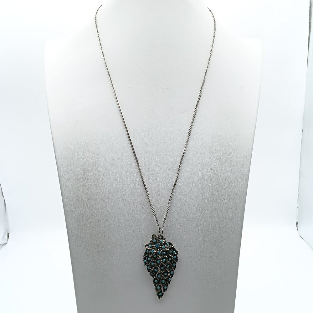 Vintage Silver Tone Leaf Pendant Necklace With Turquoise Accents